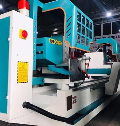 MÁY CẮT NHÔM 2 ĐẦU 08S CHUYỂN GÓC BẰNG PITTONG